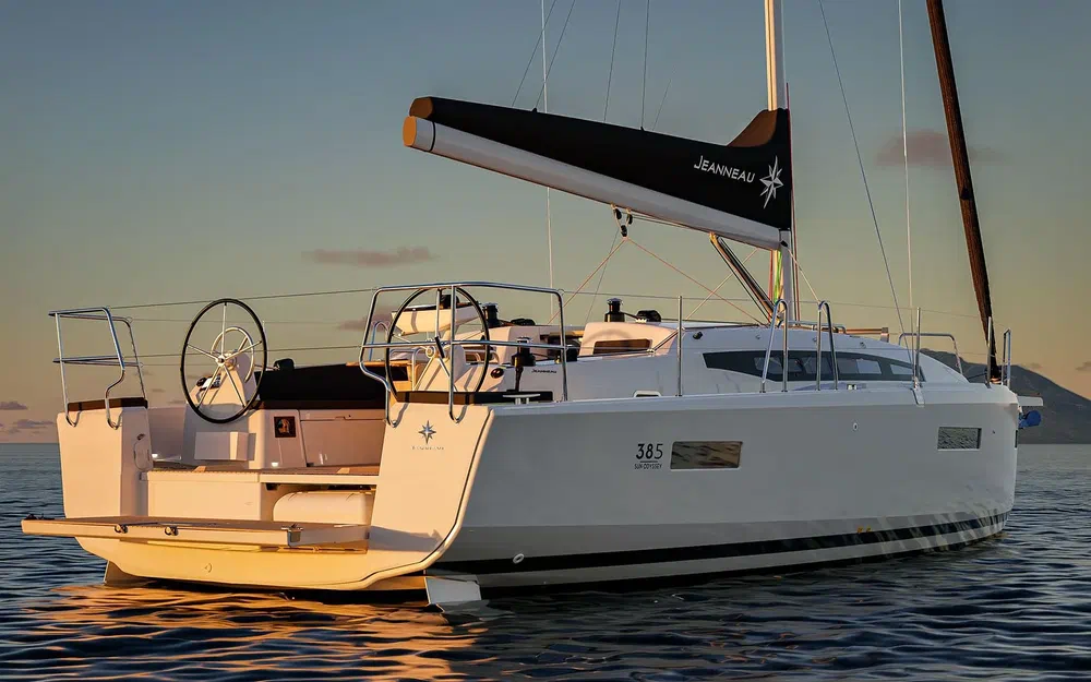slider 5 Jeanneau Sun Odyssey 385