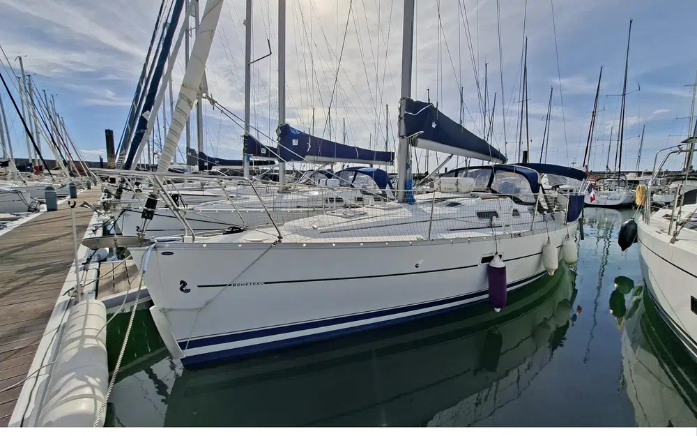 slider 0 Beneteau OCEANIS 323