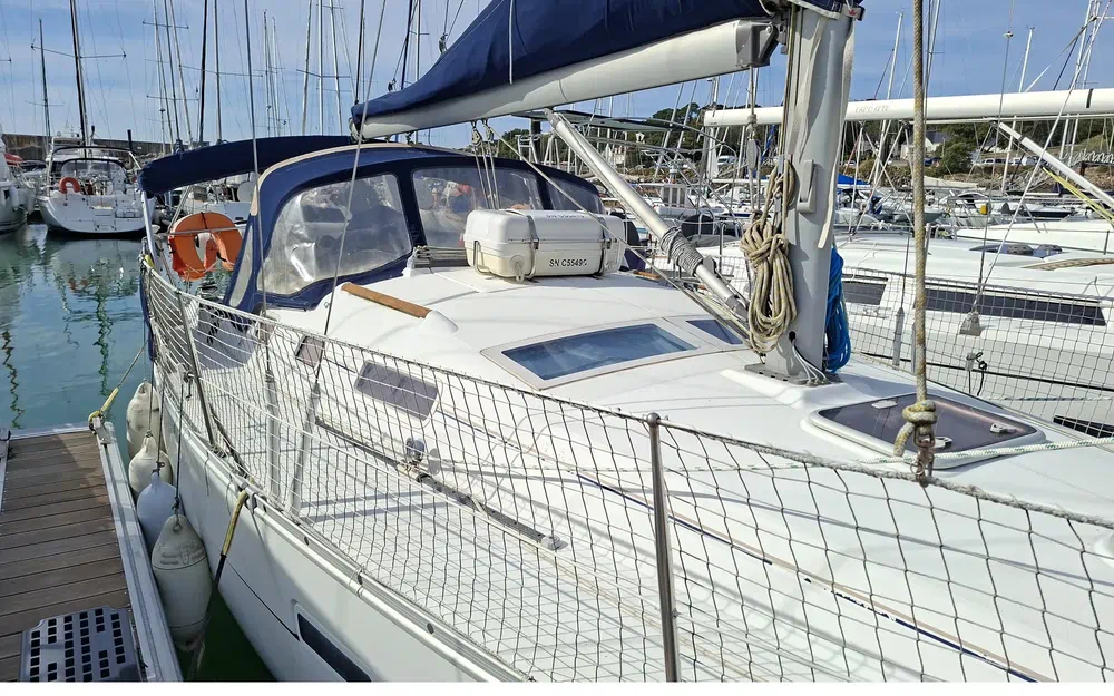 slider 3 Beneteau OCEANIS 323