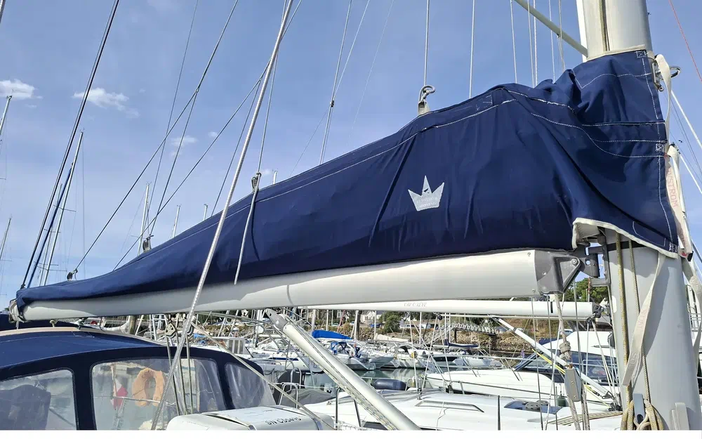 slider 5 Beneteau OCEANIS 323