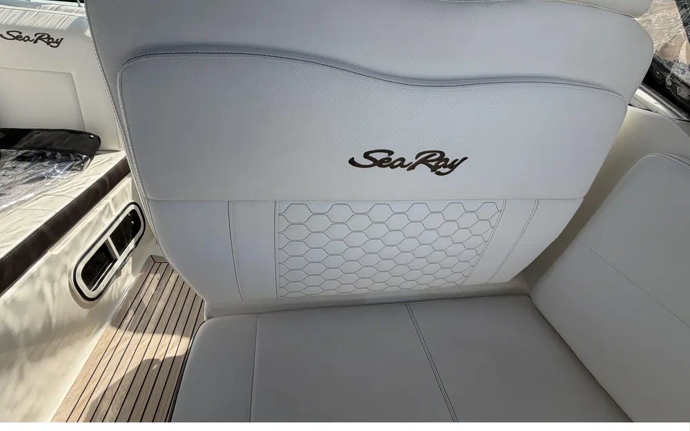 slider 7 Sea Ray 265 Sundancer