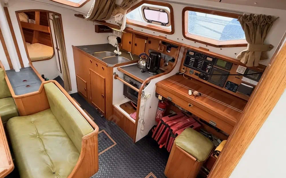 slider 13 Techniforme Yachting Selection Porto 37