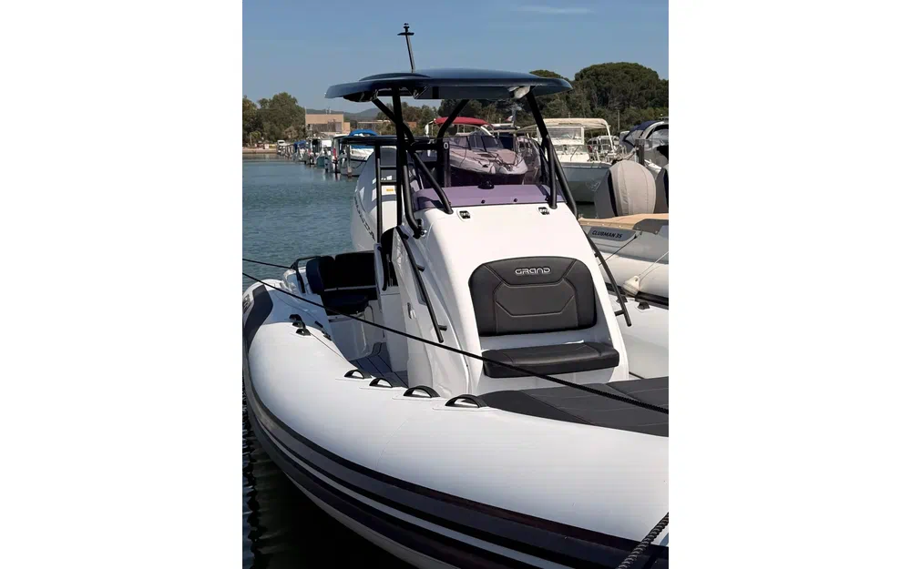 slider 1 Grand Golden Line G850