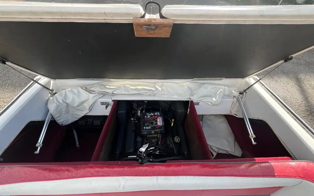 slider 14 Four Winns Horizon 200