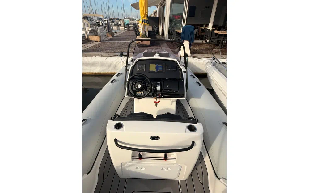slider 8 Grand Golden Line G650