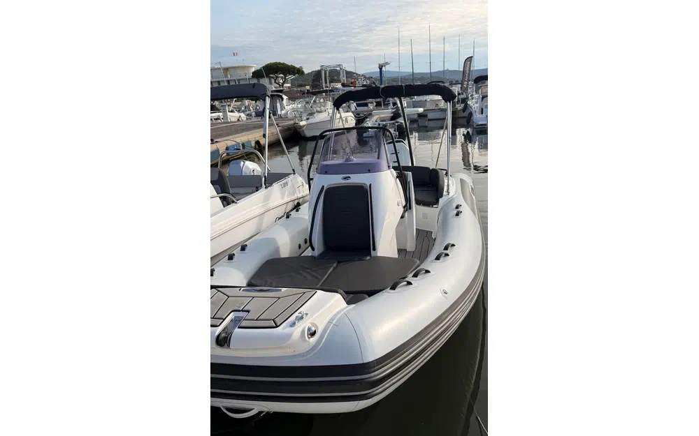 slider 1 Grand Golden Line G650