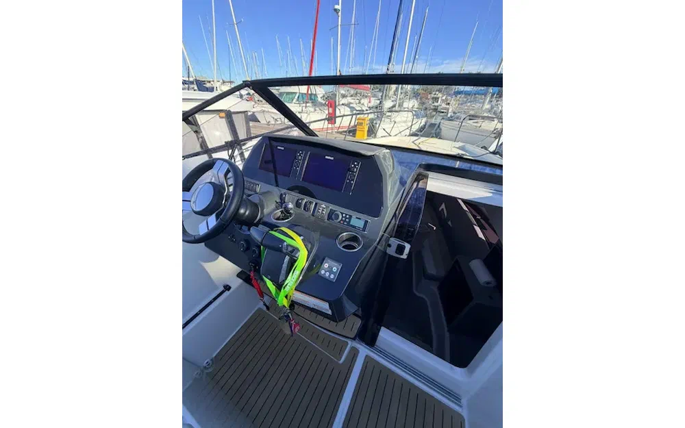 slider 5 Quicksilver Activ 875 Sundeck