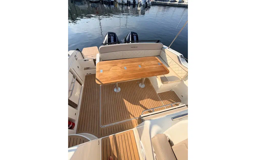 slider 6 Quicksilver Activ 875 Sundeck