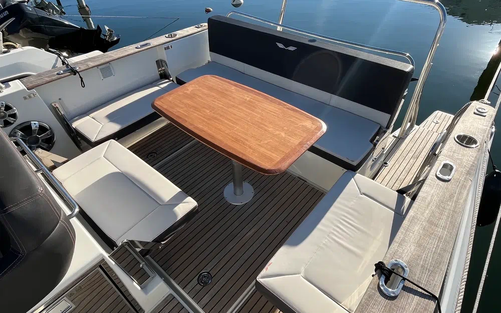 slider 5 Beneteau Flyer 8.8 SUNdeck