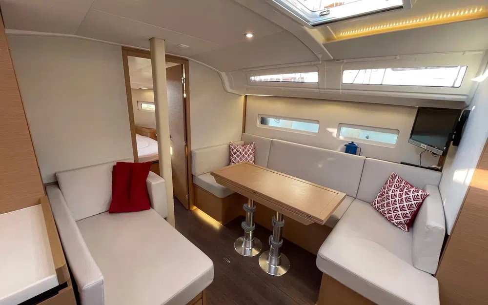 slider 11 Jeanneau Sun Odyssey 410