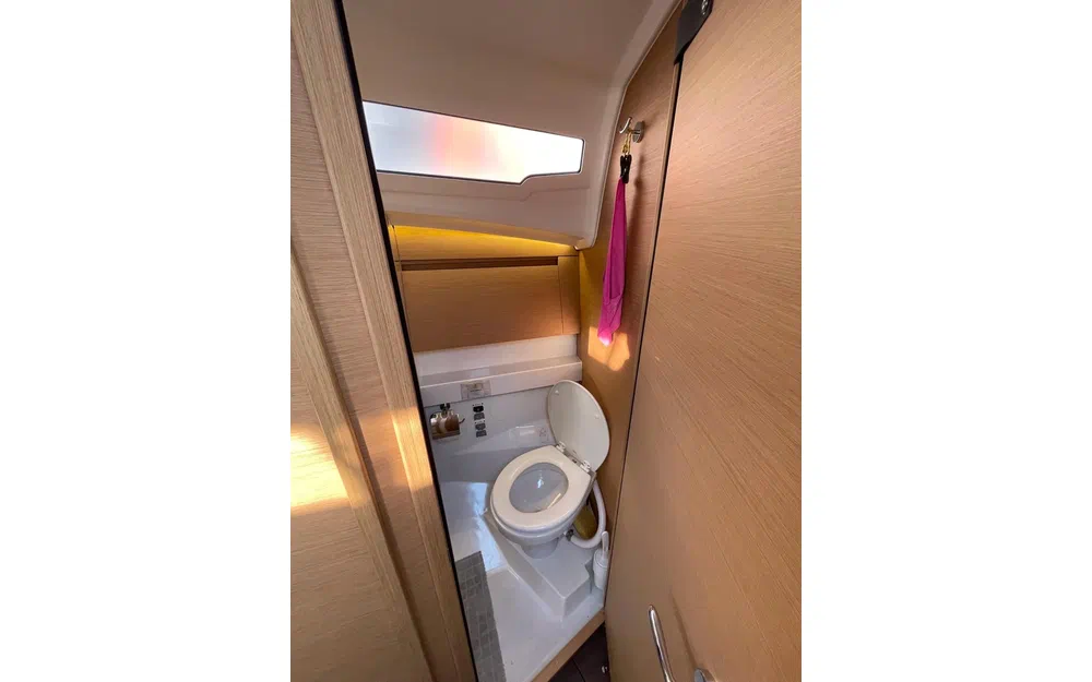 slider 22 Jeanneau Sun Odyssey 410
