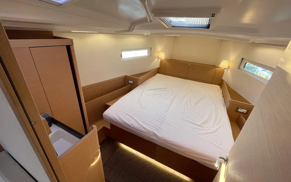 slider 16 Jeanneau Sun Odyssey 410