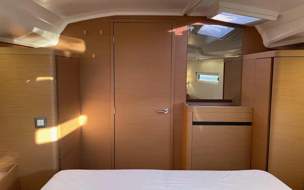 slider 19 Jeanneau Sun Odyssey 410