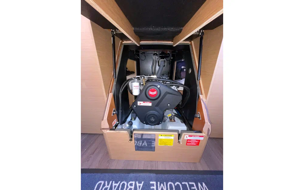 slider 23 Jeanneau Sun Odyssey 410