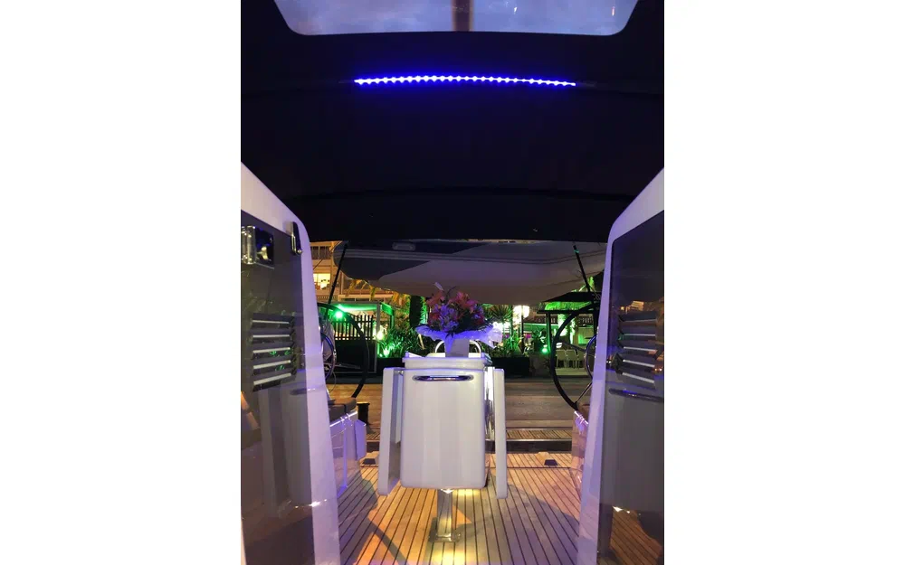 slider 7 Jeanneau Sun Odyssey 410