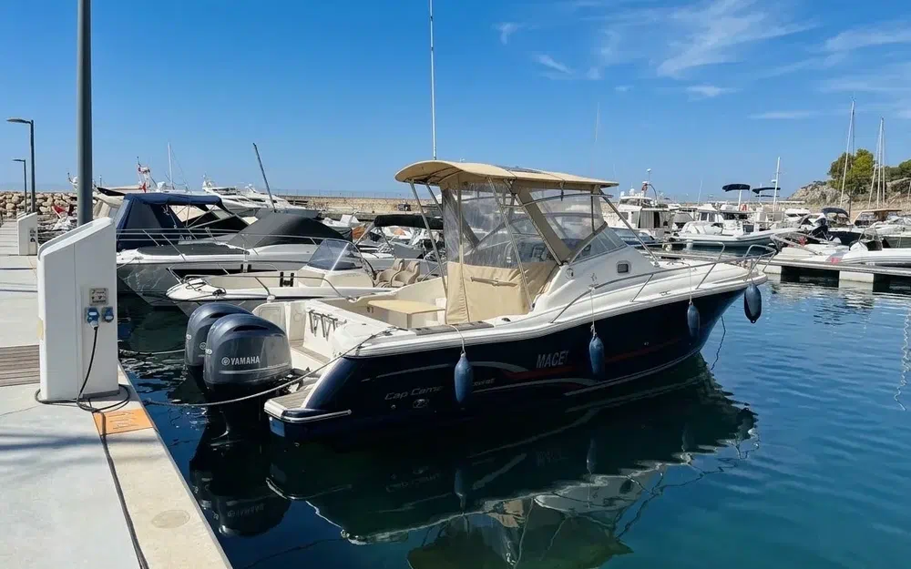 slider 0 Jeanneau Cap Camarat 925