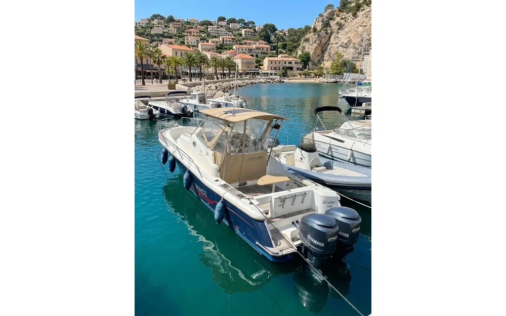 slider 1 Jeanneau Cap Camarat 925