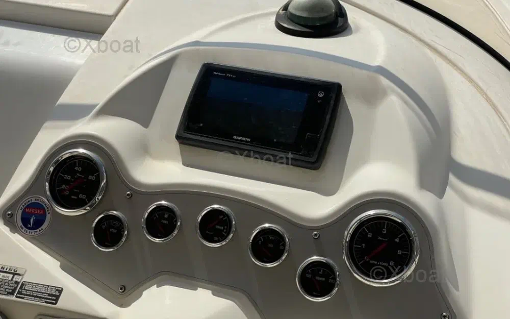 slider 6 Bayliner Avanti 8