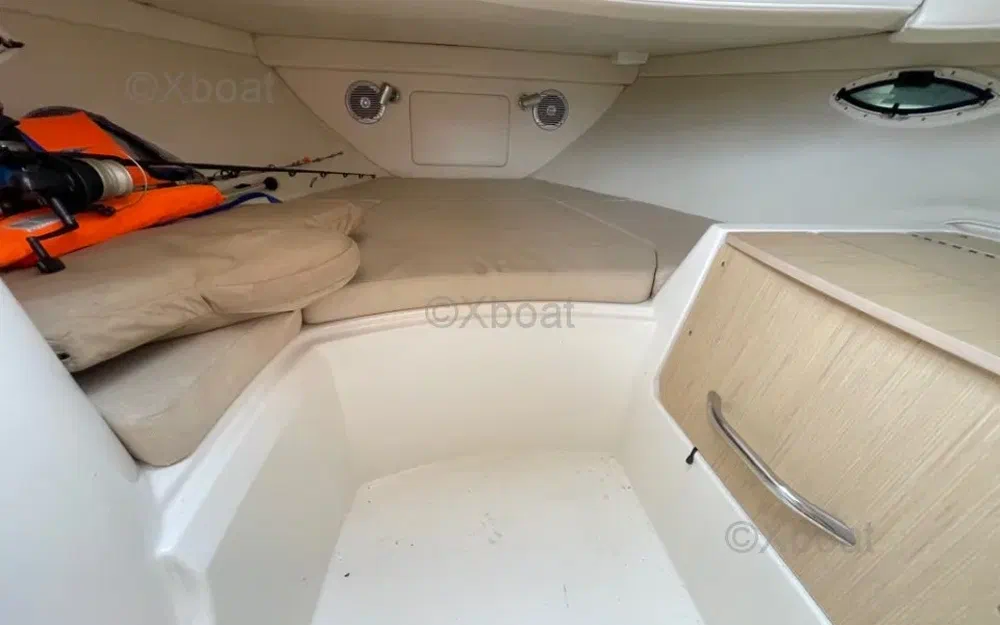 slider 8 Bayliner Avanti 8