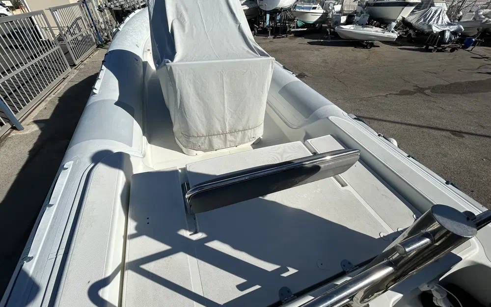 slider 3 Nautica Cab Dorado 8.7