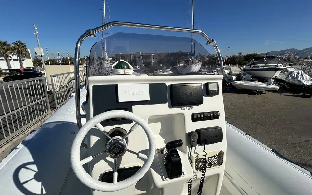 slider 7 Nautica Cab Dorado 8.7
