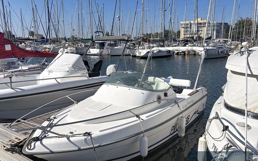slider 2 B2 Marine Cap Ferret 502 Cc
