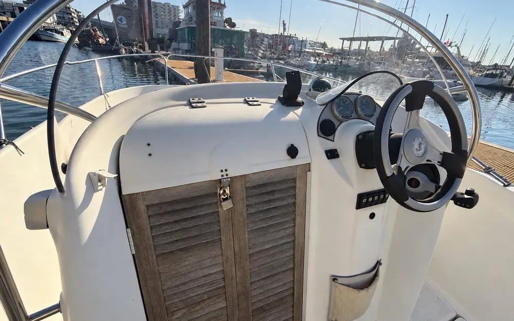 slider 2 Beneteau Flyer 650 Open
