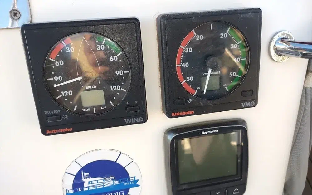 slider 5 Sigma Yacht Sigma 38