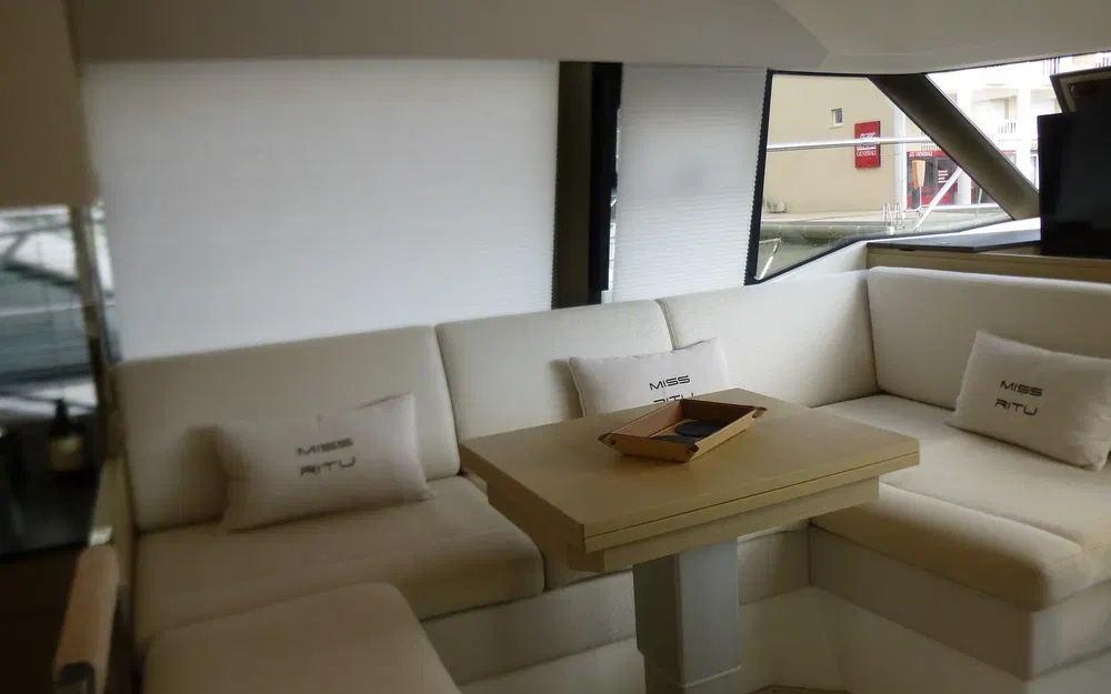 slider 9 Jeanneau Prestige 420 Fly