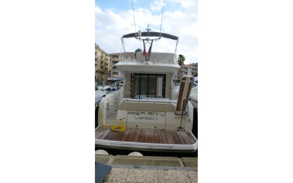 slider 22 Prestige Yachts 420 Fly