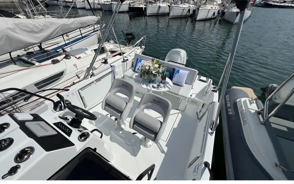 slider 3 Beneteau Flyer 7 SUNdeck