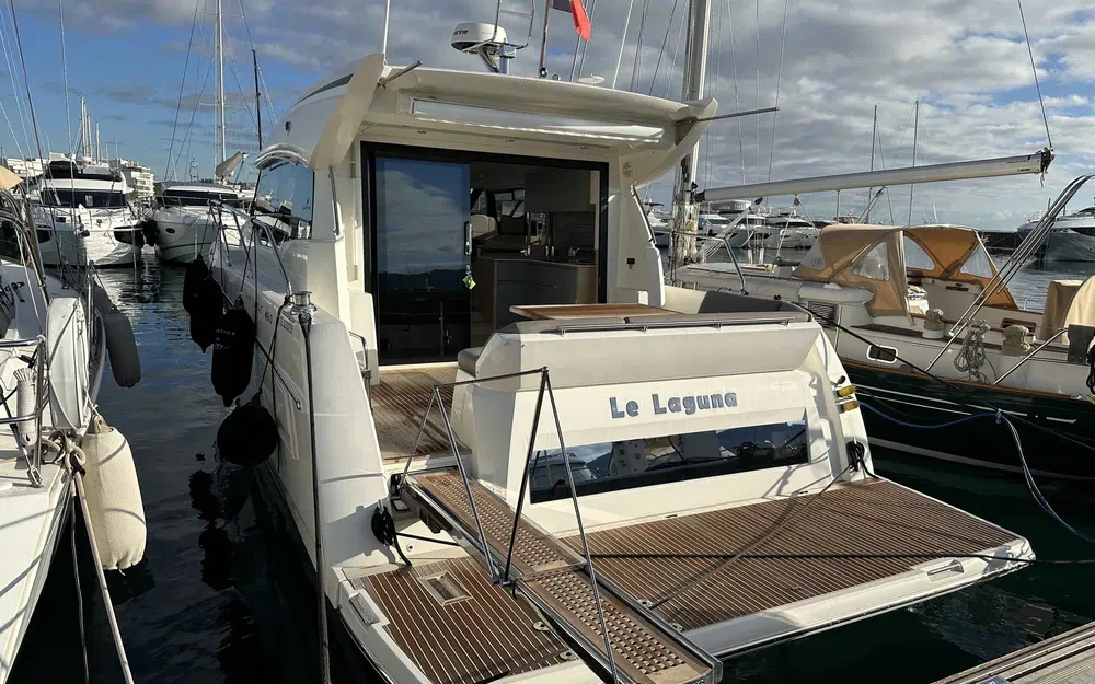 slider 5 Prestige Yachts 460 S