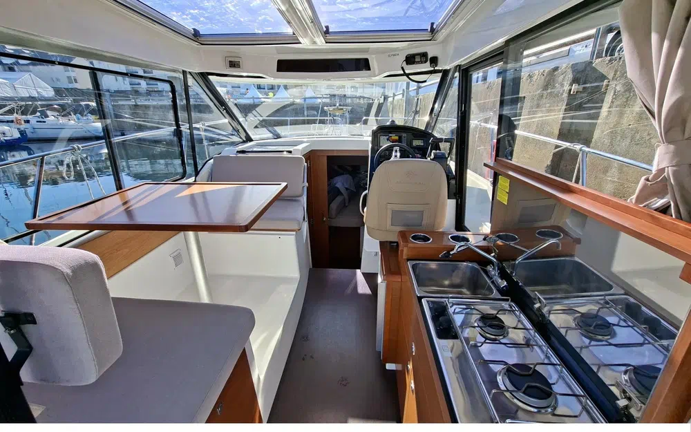 slider 2 Jeanneau Merry Fisher 895