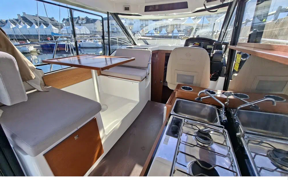 slider 3 Jeanneau Merry Fisher 895