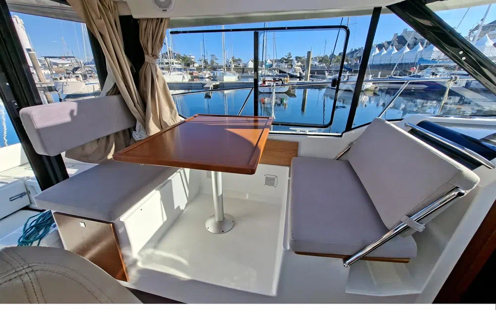 slider 4 Jeanneau Merry Fisher 895