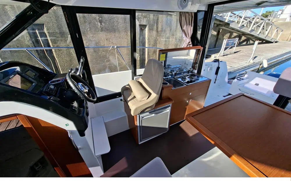 slider 6 Jeanneau Merry Fisher 895