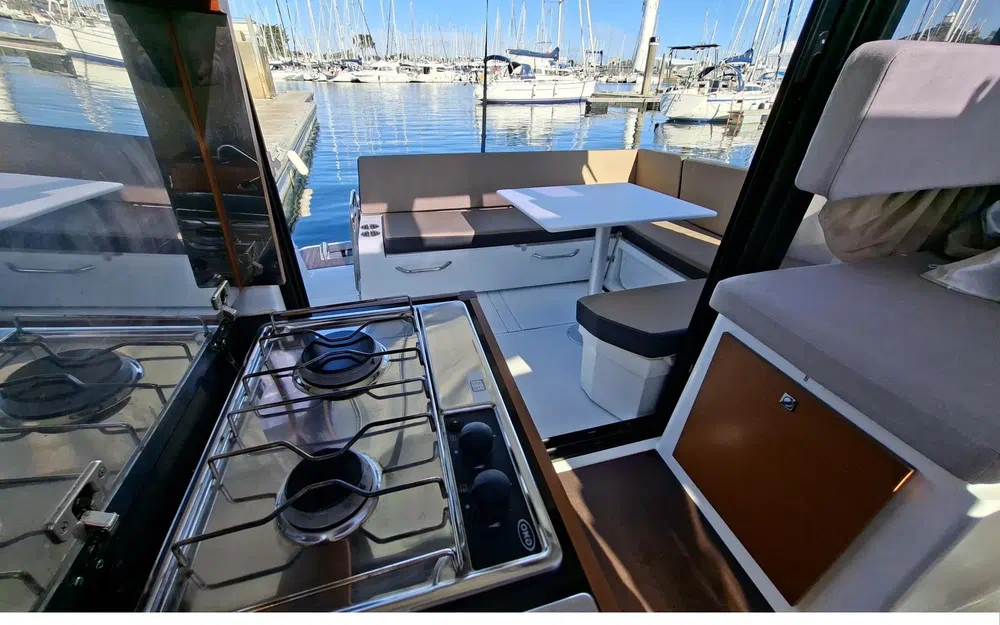 slider 7 Jeanneau Merry Fisher 895