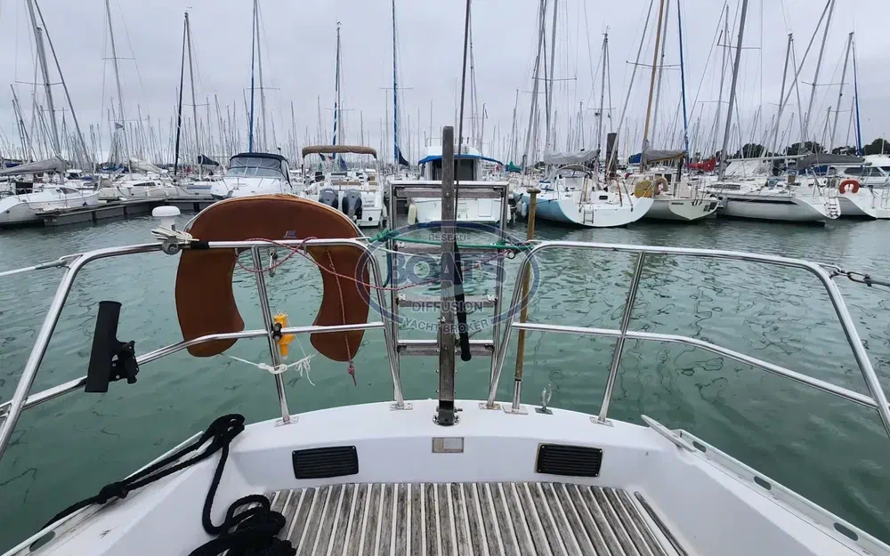 slider 7 Jeanneau Aquila