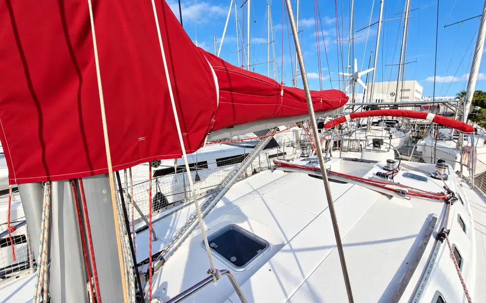 slider 4 Beneteau Oceanis 440