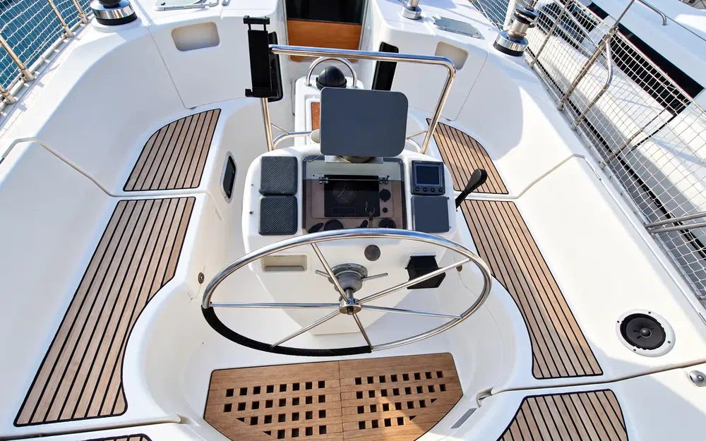 slider 7 Beneteau Oceanis 440