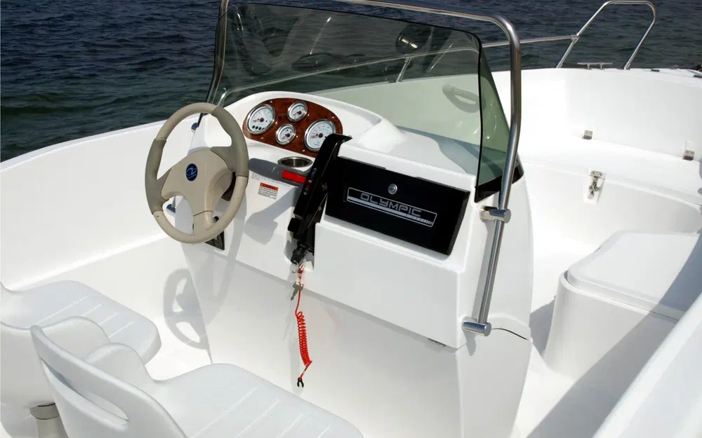 slider 12 Olympic Boat 520 CC