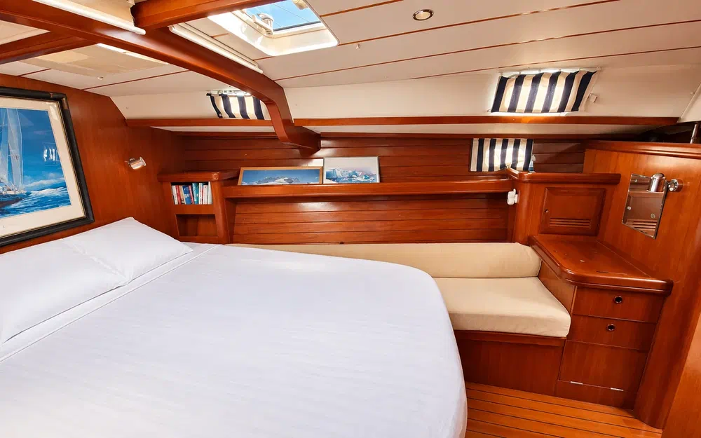 slider 12 Beneteau 50