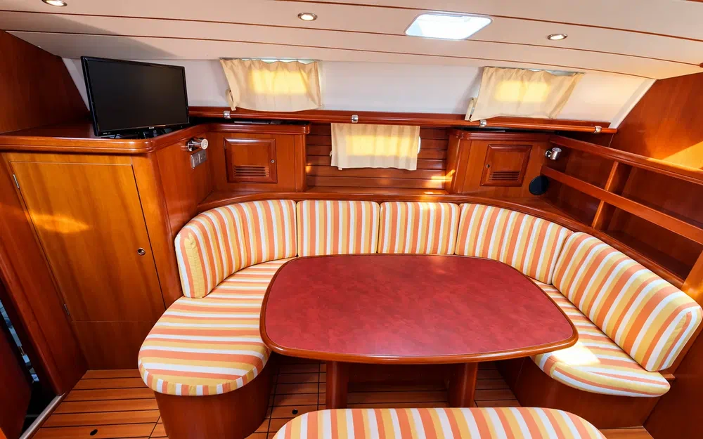 slider 10 Beneteau 50