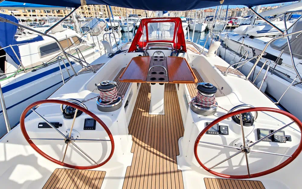 slider 5 Beneteau 50