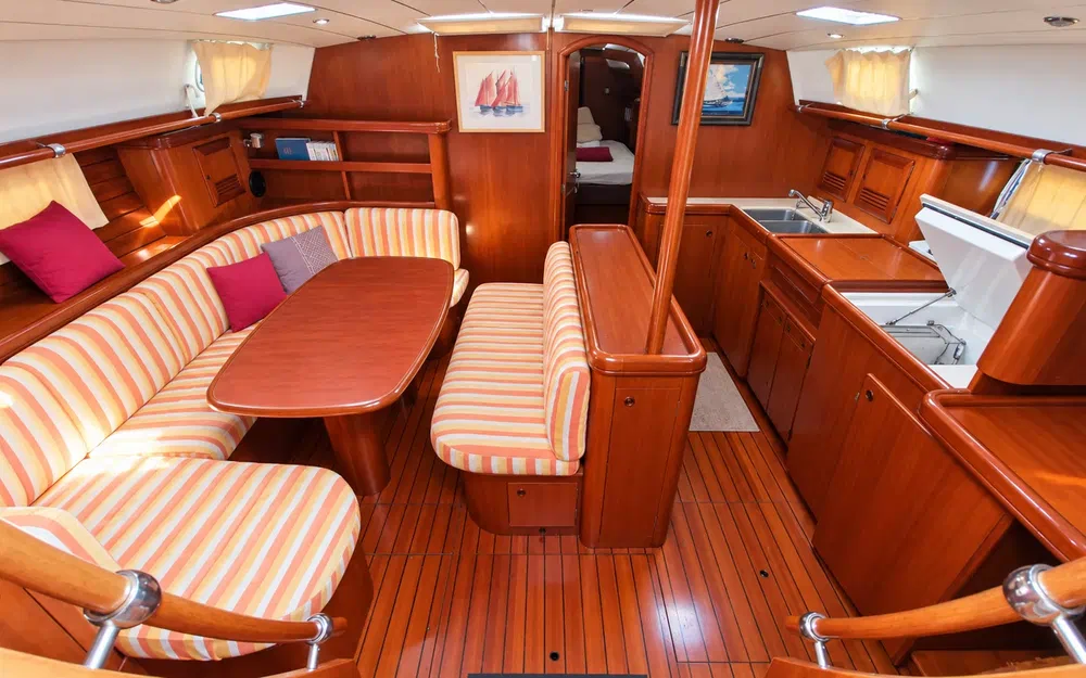 slider 8 Beneteau 50