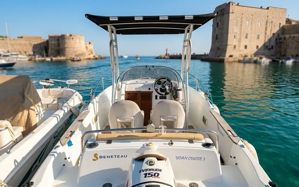 slider 1 Beneteau Flyer 650 Open