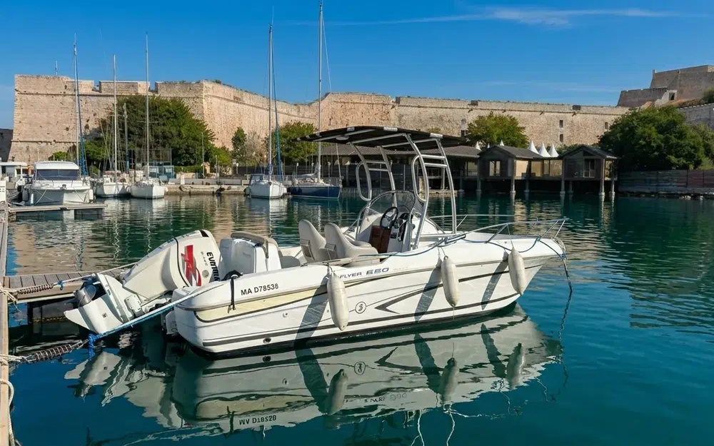 slider 0 Beneteau Flyer 650 Open