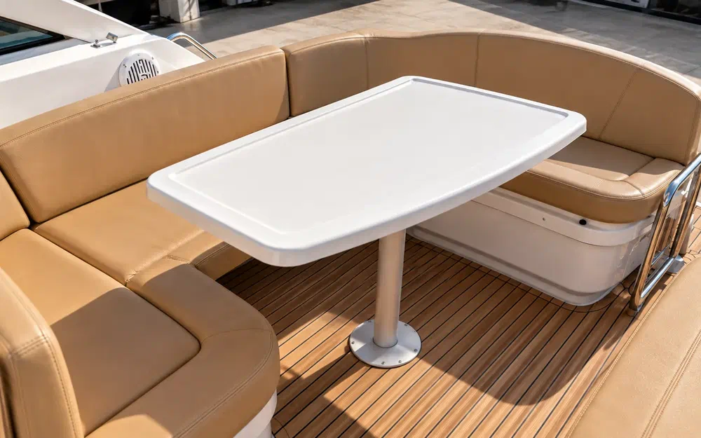 slider 4 Beneteau Monte Carlo 27
