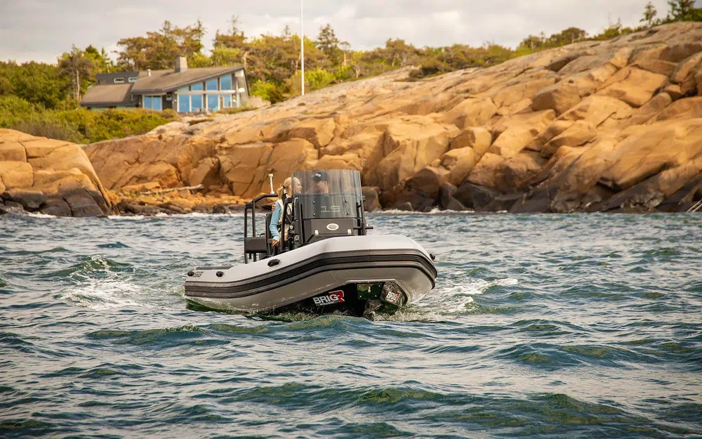 slider 1 Brig NAVIGATOR 19