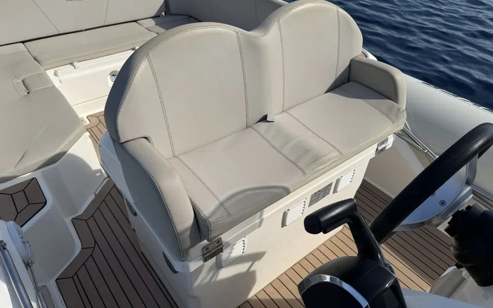 slider 8 Joker Boat Clubman 28